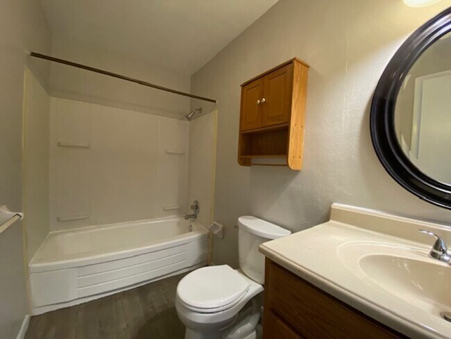 Building Photo - 425-453 Ogden Road