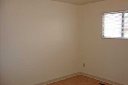 Building Photo - 810 Crist Dr