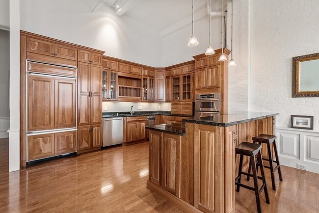 Building Photo - 42 Chauncy St