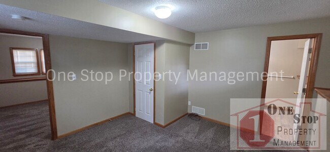 Building Photo - 4 Bedroom, 2.5 Bathroom home in Belton!