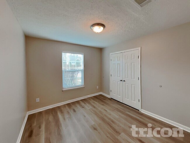 Building Photo - 1811 Packard Ct