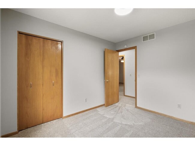 Building Photo - 17245 33rd Ave N