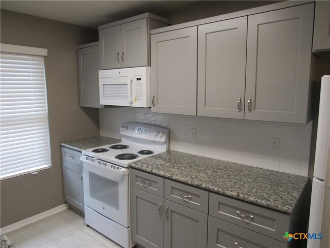 Primary Photo - 2503 Bermuda Dr
