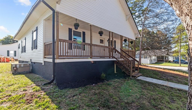 Building Photo - Remodeled home in Kannapolis