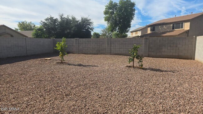 Building Photo - 4216 N 125th Ave