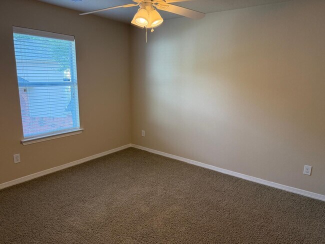 Building Photo - 25231 Florina Ranch Dr