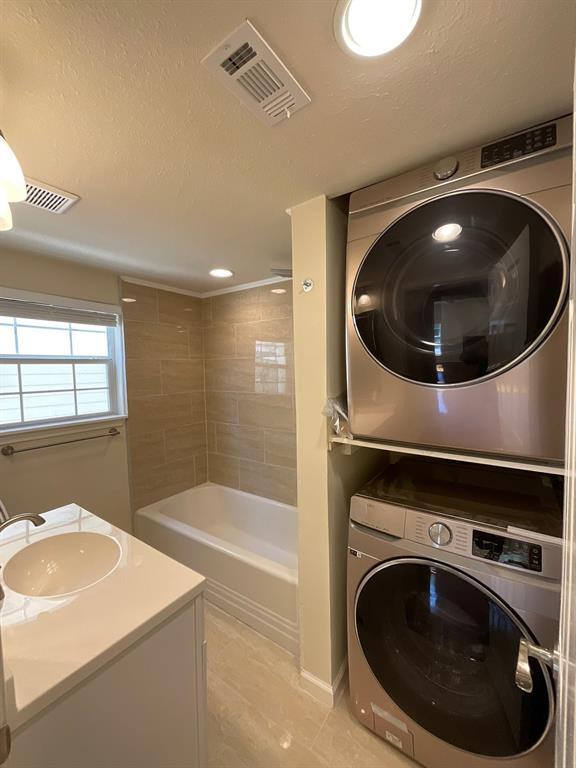 Building Photo - 2511 Shakespeare St