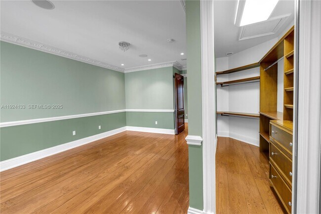 Building Photo - 13671 Deering Bay Dr