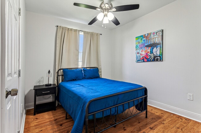 Building Photo - 2331 Feliciana St