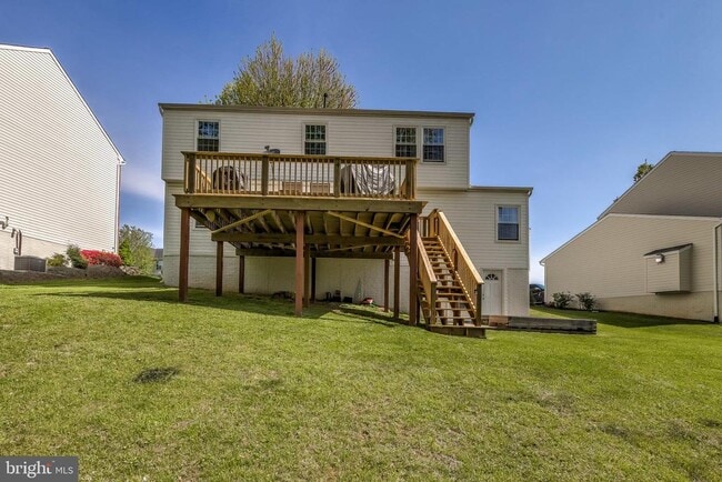 Building Photo - 583 Henderson Rd