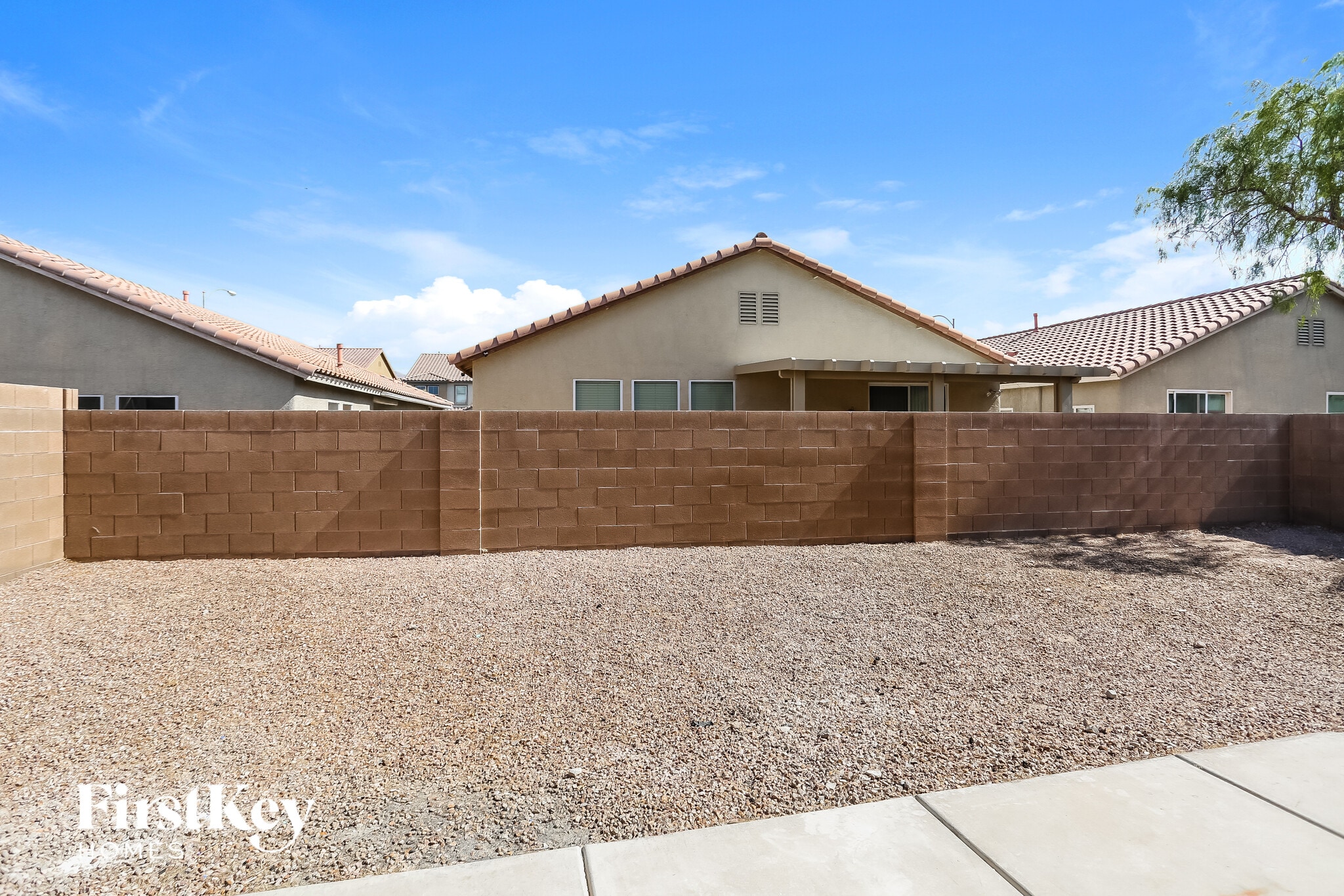Building Photo - 3336 E Palatine Hills Ave
