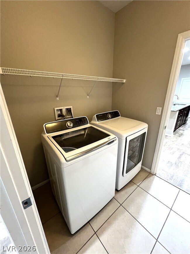 Building Photo - 7828 Hamilton Pool Dr