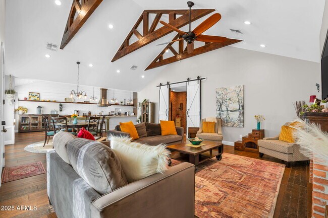 Building Photo - 4402 E Turney Ave