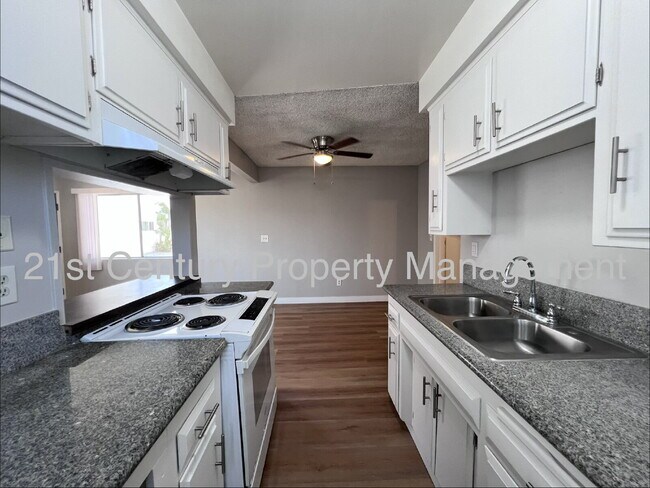 Building Photo - Spacious 1 Bedroom Ground Level Apartment - Downey