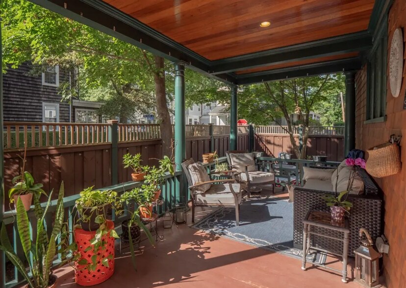 Building Photo - 17 Lincoln St