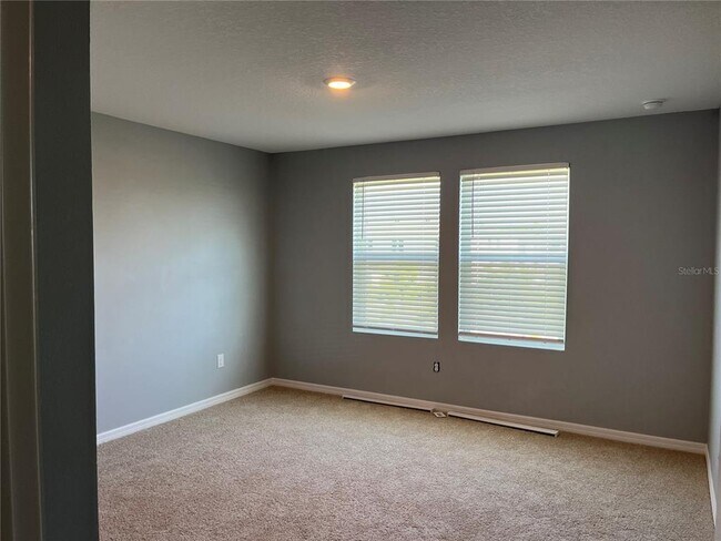 Building Photo - 8500 Lunar Skye St