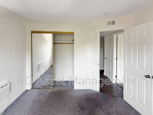 Building Photo - 4110 34th Ave