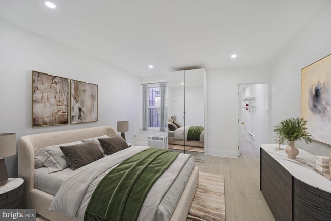 Building Photo - Charming 1BR/1BA in Hill East