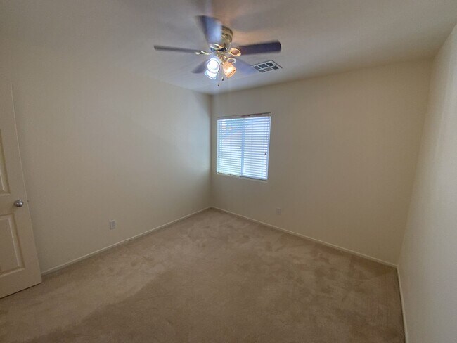 Building Photo - 4 bedrooms and 2.5 bathrooms 2-story home located in Henderson, NV!