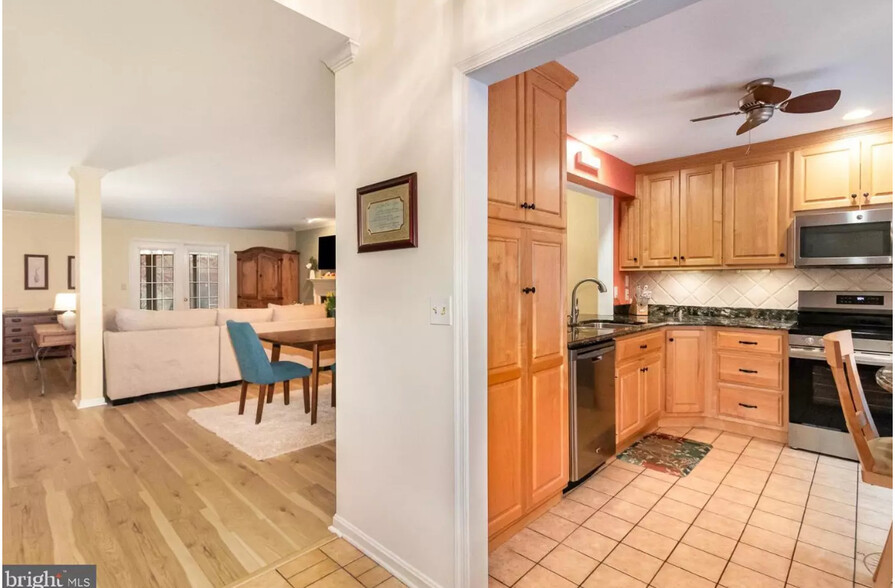 Building Photo - 1123 Wicklow Ct
