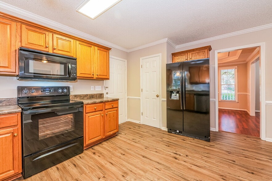 Building Photo - 1405 E Stonemason Dr
