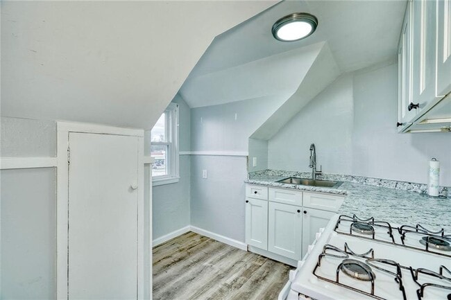 Building Photo - 1070 Gravel Rd