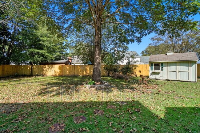 Building Photo - 932 Nugent Dr