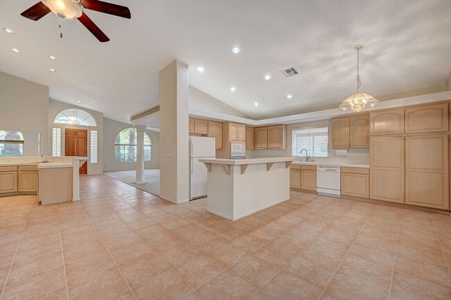 Building Photo - Great Calico Ridge Home