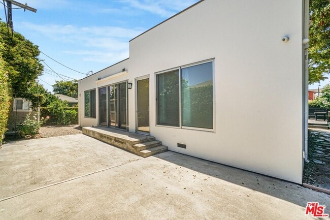 Building Photo - 2700 Coolidge Ave
