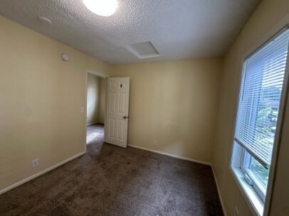 Building Photo - "Charming 5-Bed Home on Grand Ave: Spacious Living with 2.5 Baths in Heart of St. Paul!"