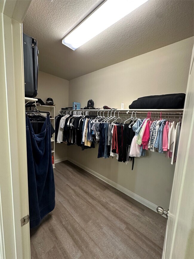 Building Photo - 18726 Bene Vista Dr