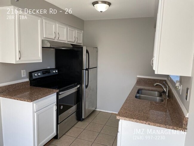 Building Photo - 2163 Decker Rd