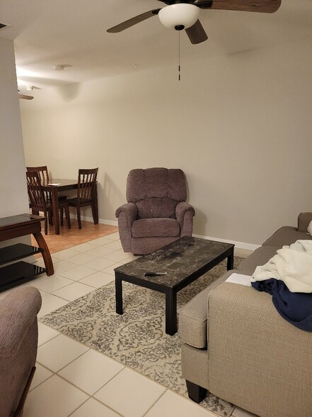 Building Photo - 221 Cape Coral Pky E