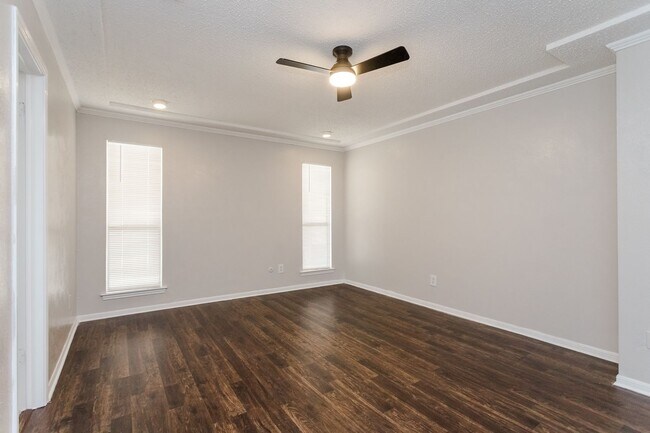 Building Photo - 4 Bedrooms | 2 Bathrooms | 2-Car Garage | Pool | Park-Front Living