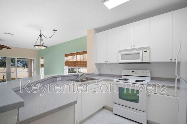 Building Photo - 8535 Athena Ct