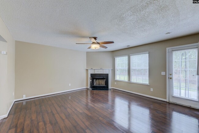 Building Photo - 1908 Lake Carolina Dr