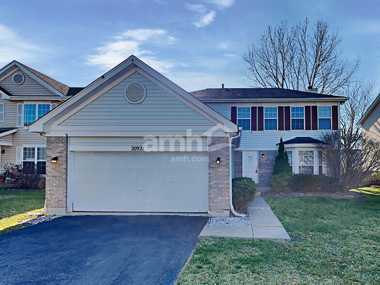 Primary Photo - 20921 W Barrington Ln