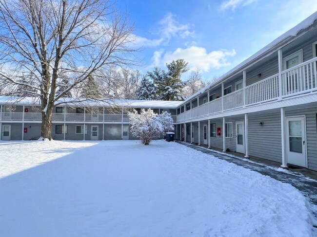 Building Photo - 520 Massillon Rd