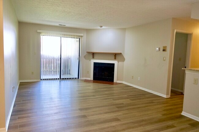 Building Photo - 2245 Hedgerow Road