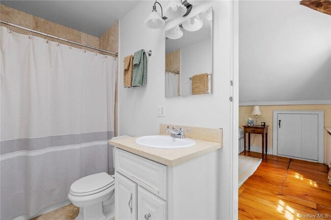 Building Photo - 1282 Hollow Rd