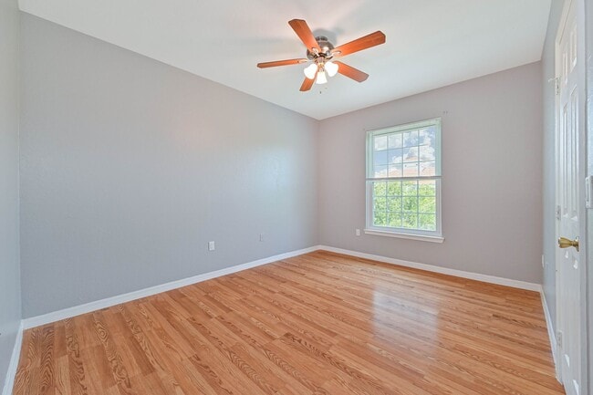 Building Photo - 23580 Walden Center Dr