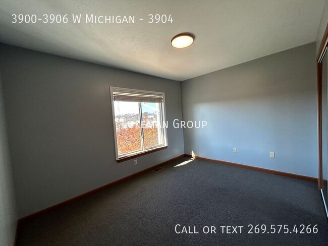 Building Photo - 3900-3906 W Michigan-3904