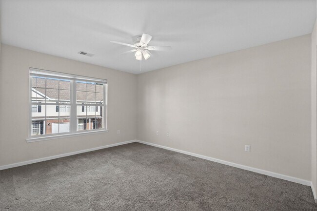 Building Photo - 3BR Townhome Carolina Forest – GREAT PRICE - Community Pool/Lake View