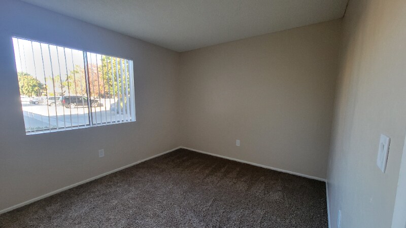 Building Photo - 2050 S Euclid Ave