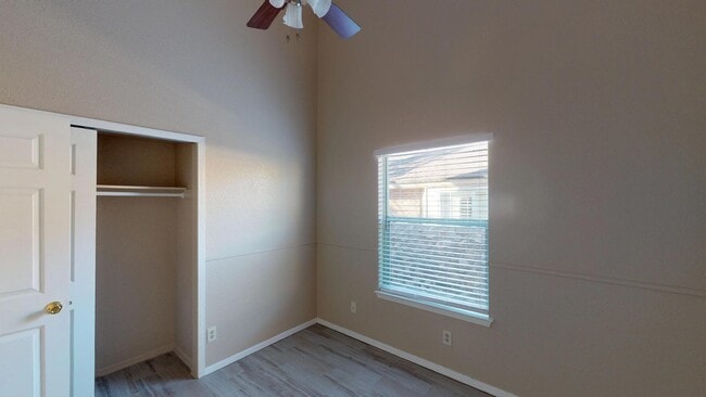 Building Photo - 1108 Coyote Ln