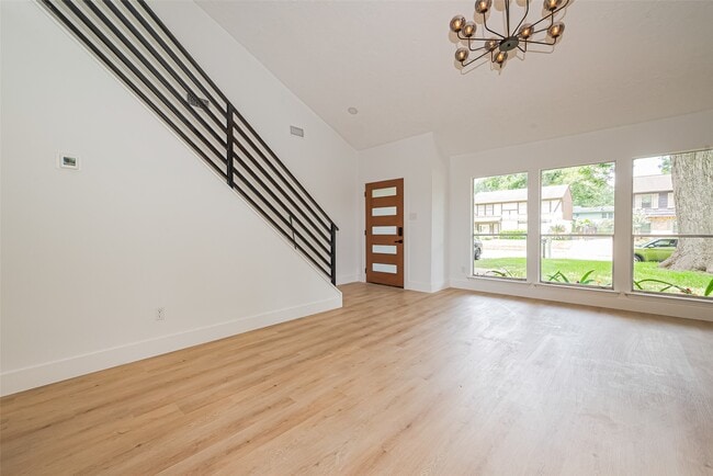 Building Photo - 1306 Briarmead Dr