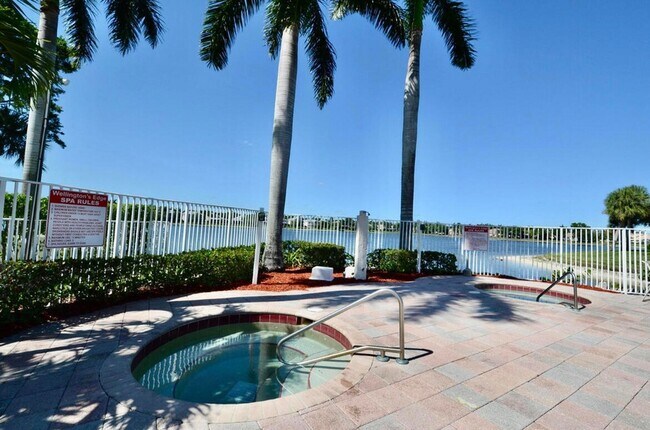 Building Photo - 10537 Pelican Dr