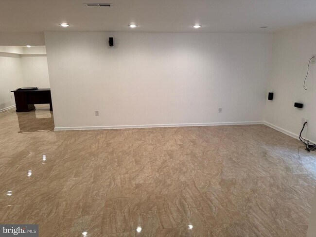 Building Photo - 12489 Pfitzner Ct