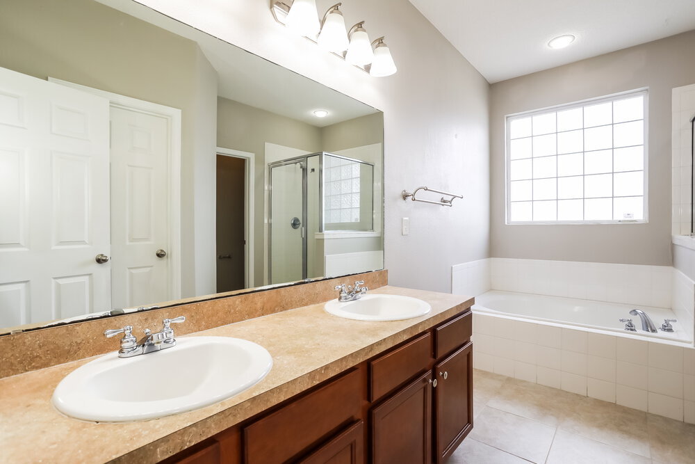 Building Photo - 9565 Bembridge Mill Dr