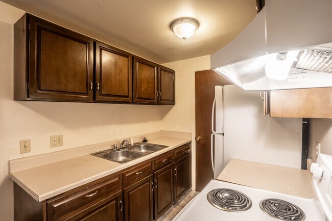 Building Photo - Robertson1001 (KC-JF-NB)